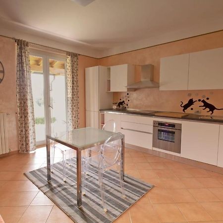 Casa Vacanze Al Capriano Appartamento Lampone Cantello Exterior foto