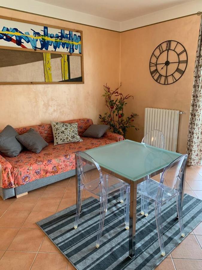 Casa Vacanze Al Capriano Appartamento Lampone Cantello Exterior foto