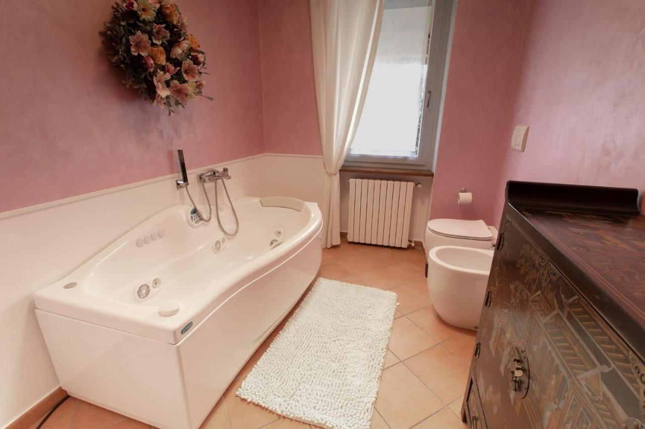Casa Vacanze Al Capriano Appartamento Lampone Cantello Exterior foto